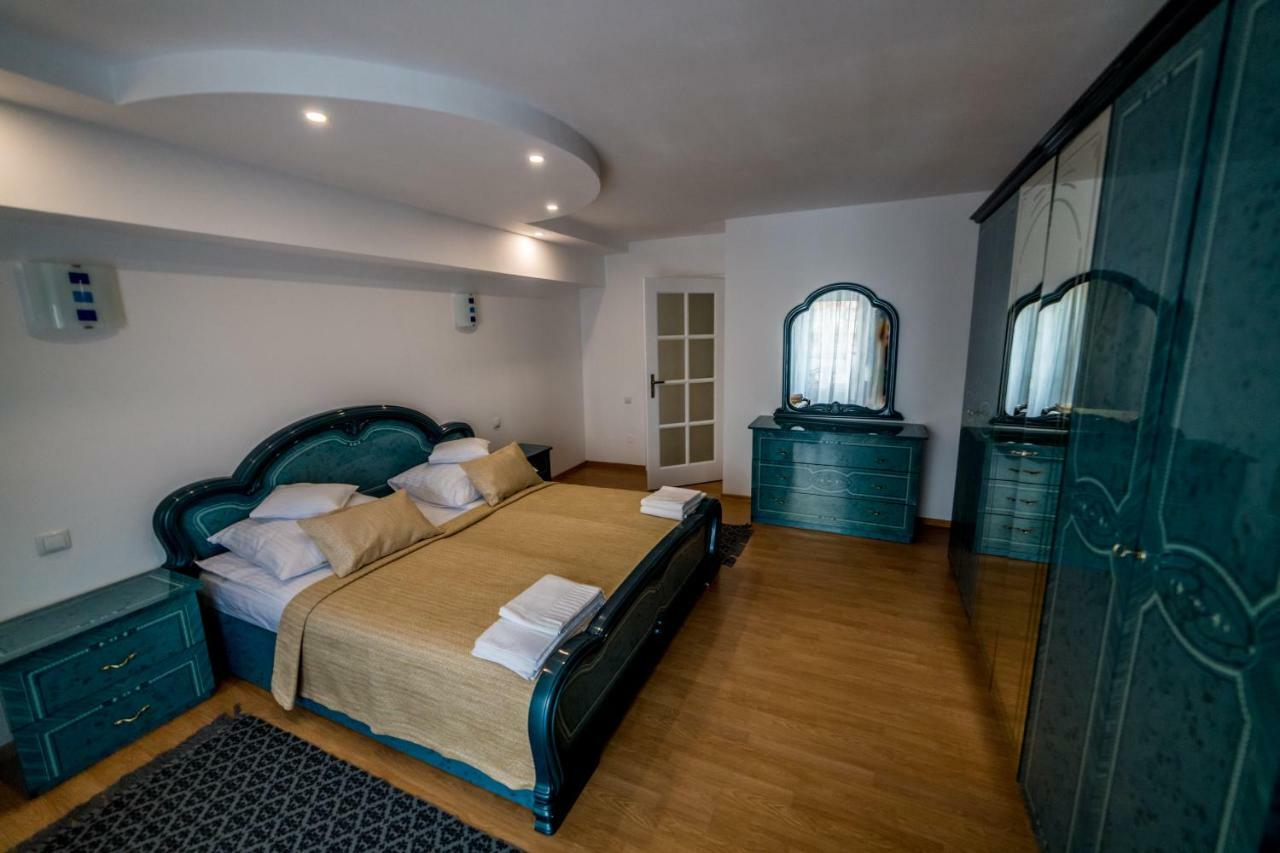 Ferienwohnung Apartament Sorina Maria Deva Exterior foto