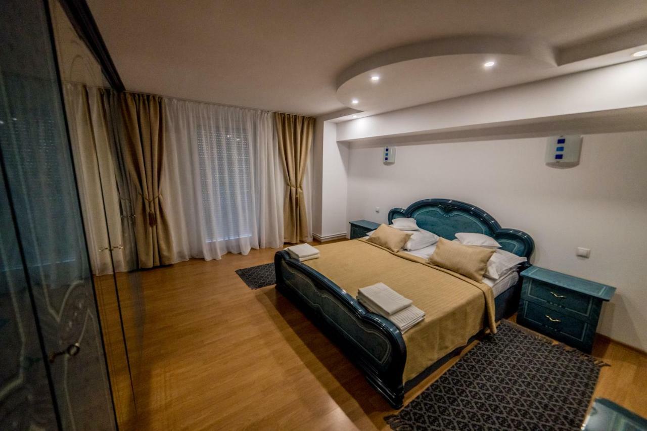 Ferienwohnung Apartament Sorina Maria Deva Exterior foto