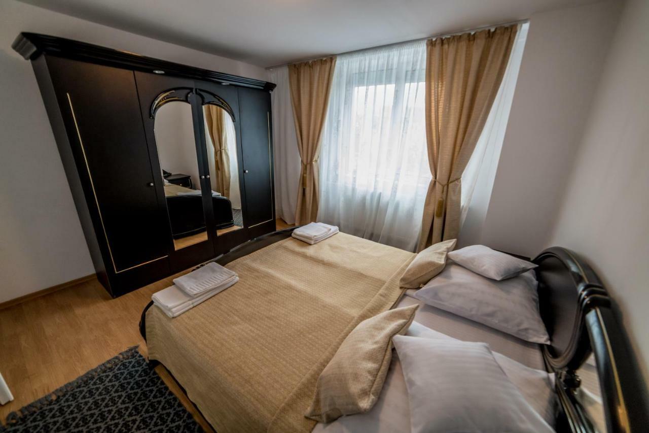 Ferienwohnung Apartament Sorina Maria Deva Exterior foto